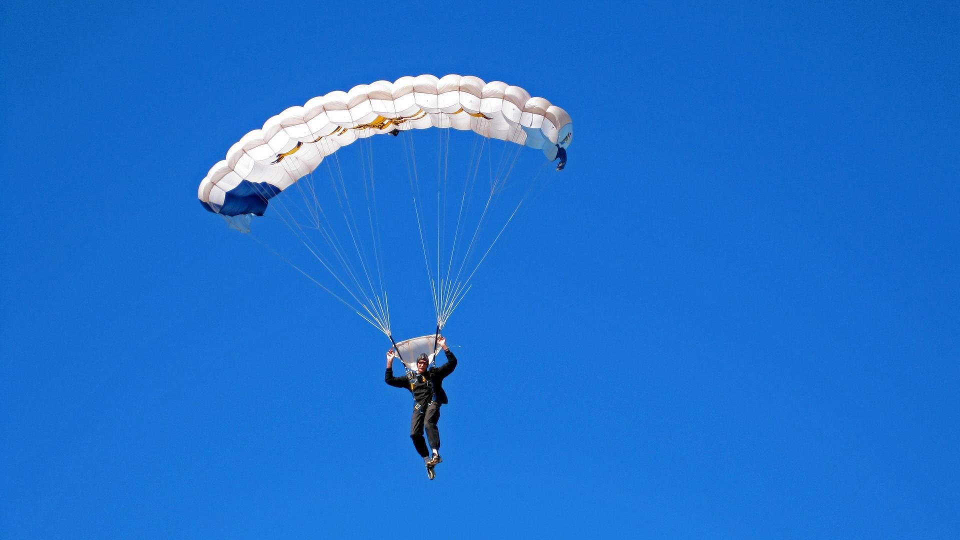 橄榄球与公益联动效果显著，橄榄球方案