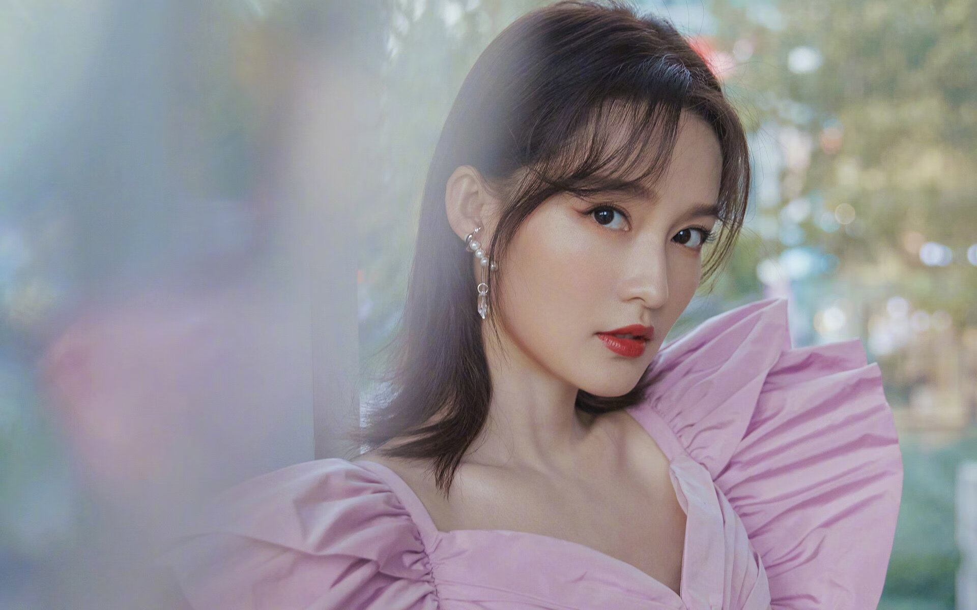 开云全站下载-哥伦比亚队后卫吉梅内斯在巴黎奥运会上表现出色，哥伦比亚队秘鲁